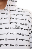 GUNS KNIFES