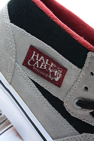 HALF CAB
