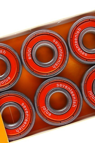 ABEC7 TEENISH