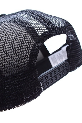 ICON TRUCKER