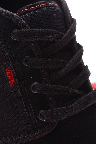 CHUKKA LOW