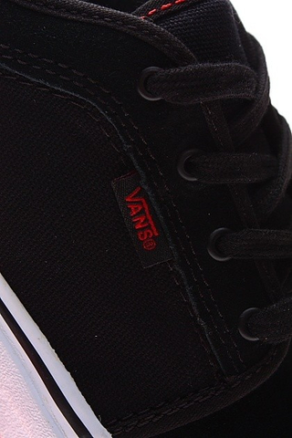 CHUKKA LOW