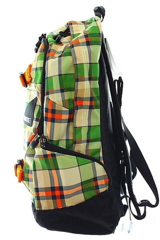 DAY HIKER