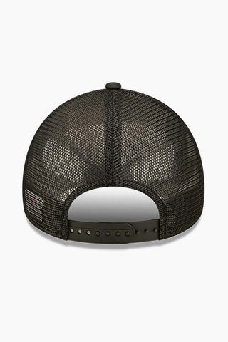 Kšiltovka New Era Lucky Paws Repreve Trucker