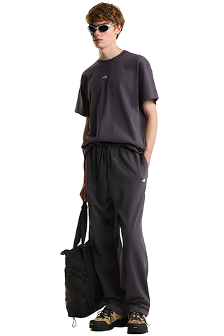 Tričko The North Face Essential Centre Logo Relaxed