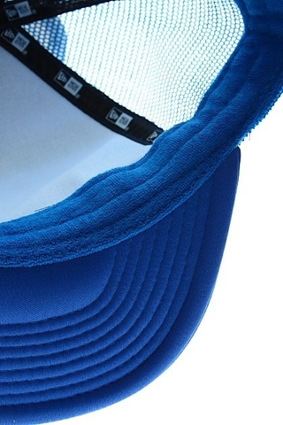 SNAGGLE STRIPE ADJ NEW ERA HAT