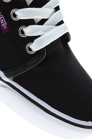 CHUKKA LOW
