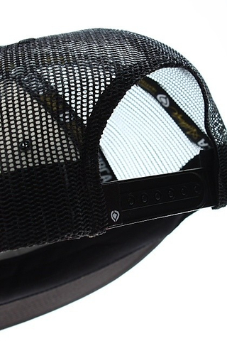 LOGO TRUCKER