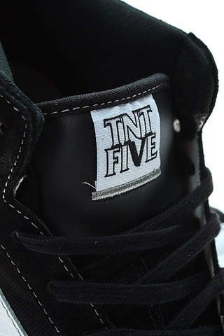 TNT 5 MID