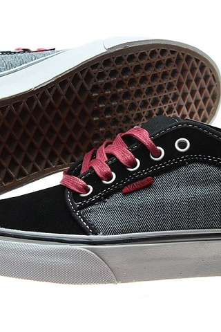 CHUKKA LOW