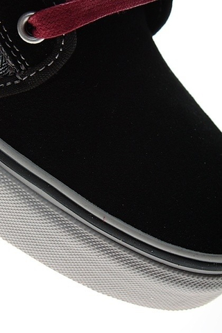 CHUKKA LOW