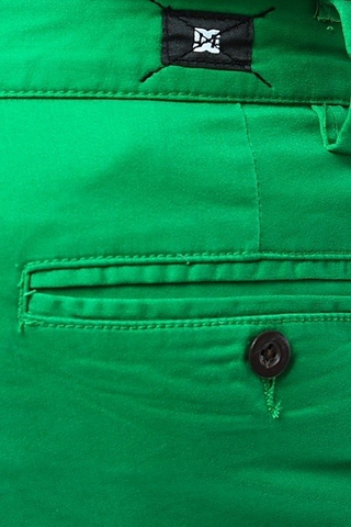 CHINOS