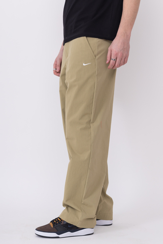 Nike Sb Chino Skate Pants brązowy