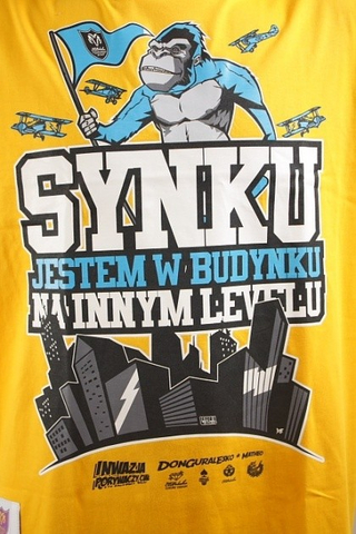 SYNKU JESTEM W BUDYNKU