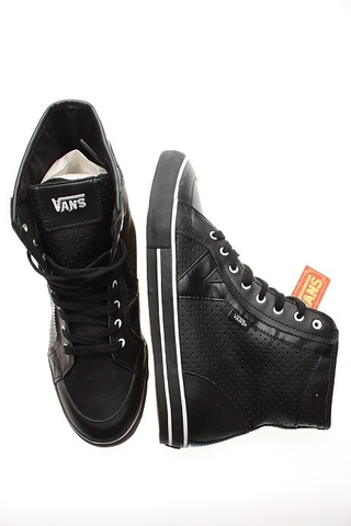 TORY HI PERFED LEATHER