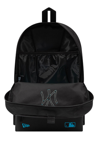 New Era New York Yankees MLB Applique Stadium 17L Backpack