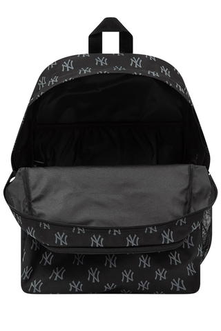 New Era New York Yankees Monogram Compartment Stadium 17L Backpack