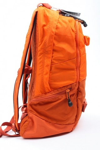 DAY HIKER