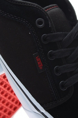 CHUKKA LOW