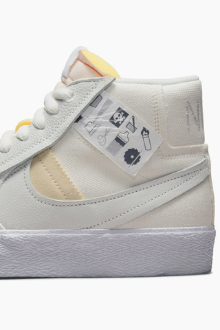 Nike SB Zoom Blazer Mid Premium Sneakers