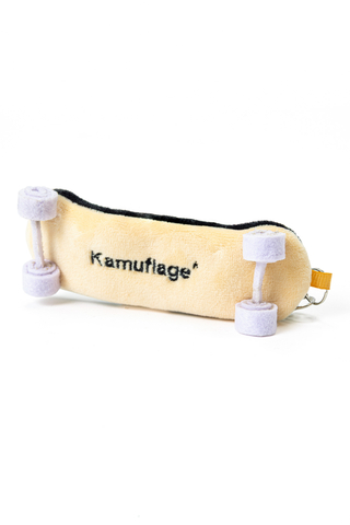 Přívěsek s maskotem Kamuflage Skateboard
