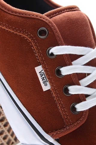 CHUKKA LOW