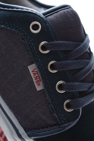 CHUKKA LOW