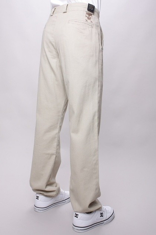 CHINOS