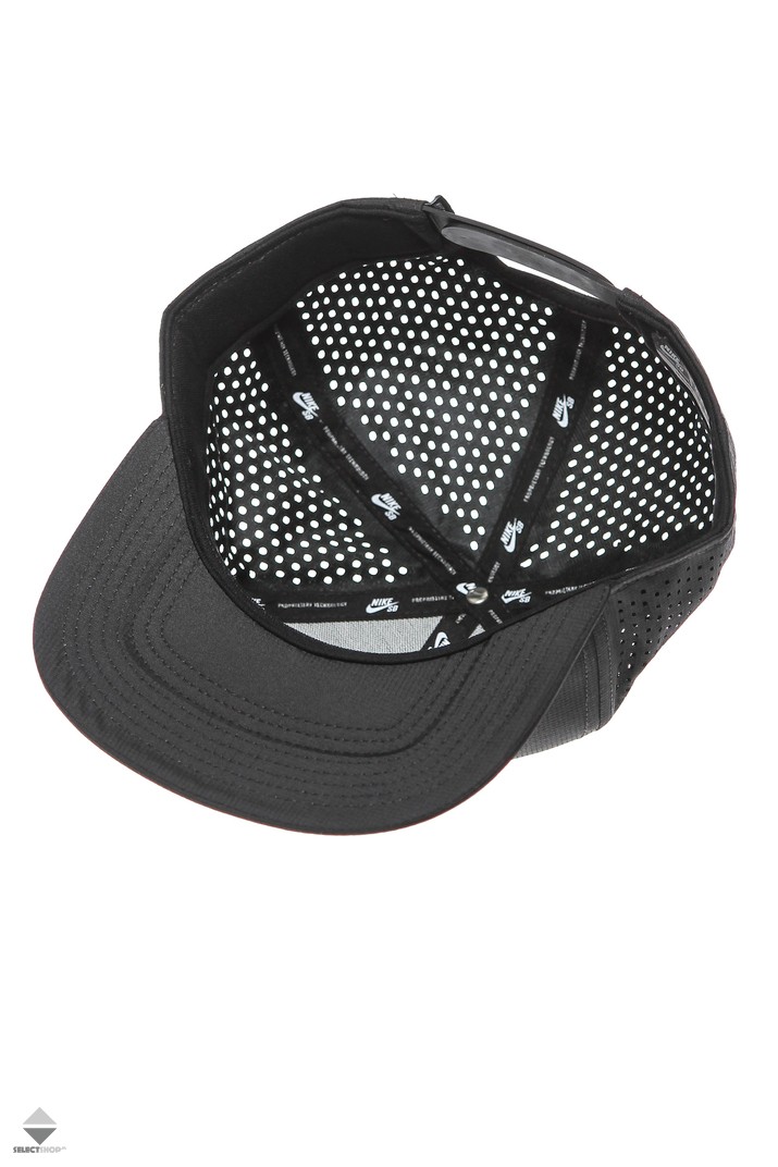 bone nike performance trucker