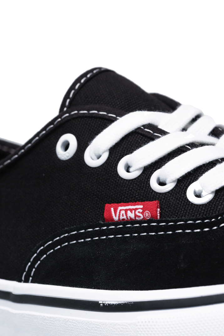 authentic pro black white